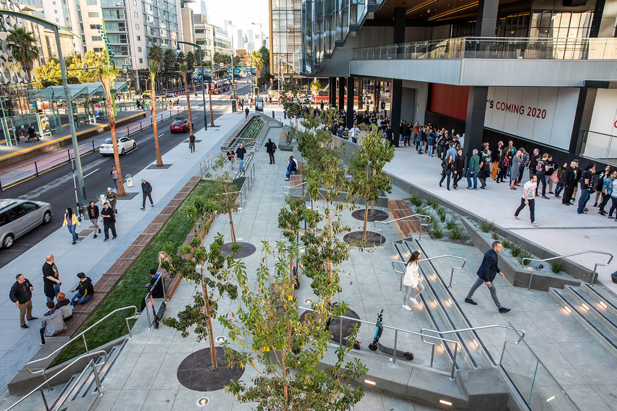 Public realm. Chase Center. Streetscape.