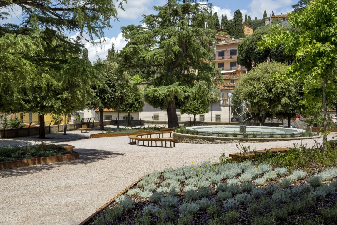 マッテオッティ広場公共庭園 |カスティリオン フィオレンティーノ、イタリア