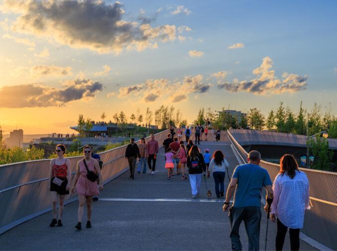 Kiweki Point-Ottawa-Canada Bridge at Dusk