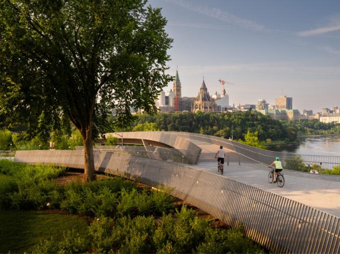 Kiweki Point-Ottawa-Canada View to Bridge and landscape