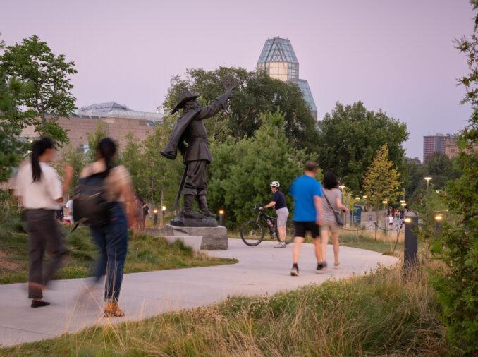 Kiweki Point-Ottawa-Canada View to Monument